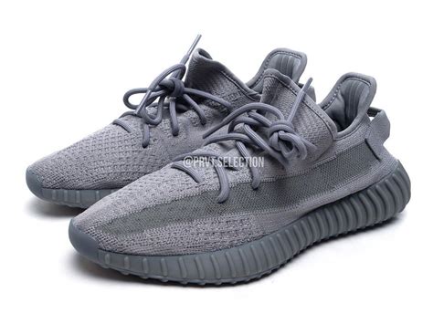 yeezy 350 light grey